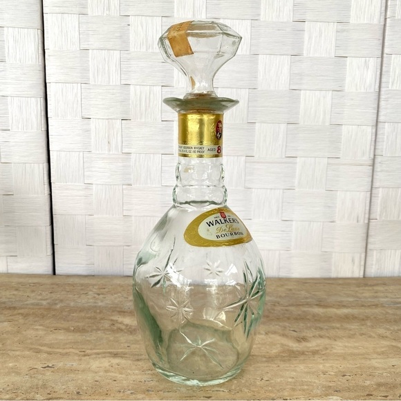 Vintage Walker's DeLuxe Bourbon Decanter Bottle Starburst Glass 4/5 Qt - Picture 9 of 9
